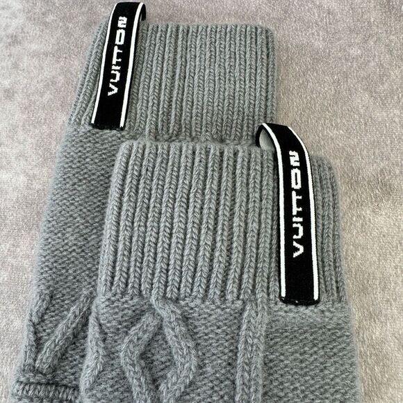 Men’s Louis Vuitton Gray Cable Knit Wool Socks NEW - Picture 8 of 11